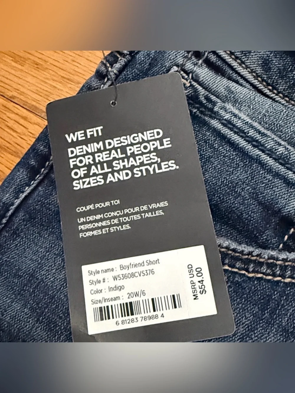 Silver Jeans Co. Women’s Boyfriend Mid Rise Short Size W20‎